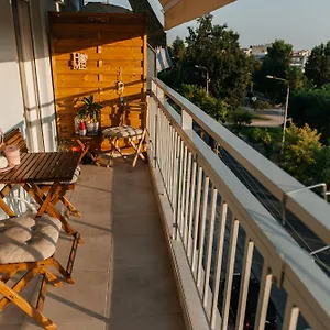 Panorama + Free Street Parking Daire Selanik